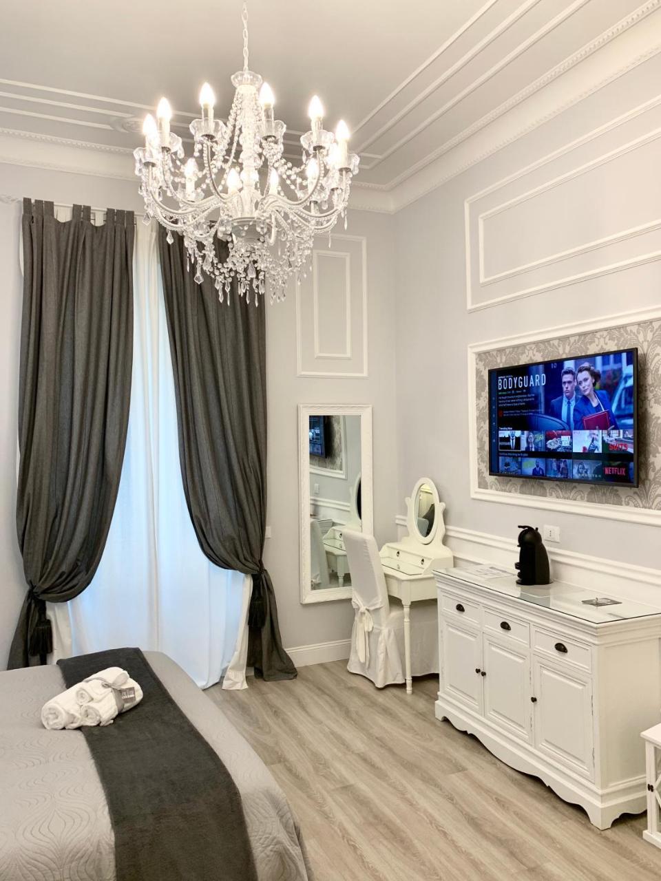 Charme & Chic Bed & Breakfast Rome Exterior photo
