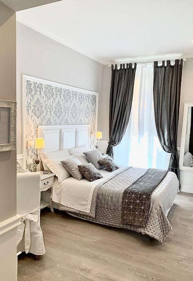 Charme & Chic Bed & Breakfast Rome Exterior photo